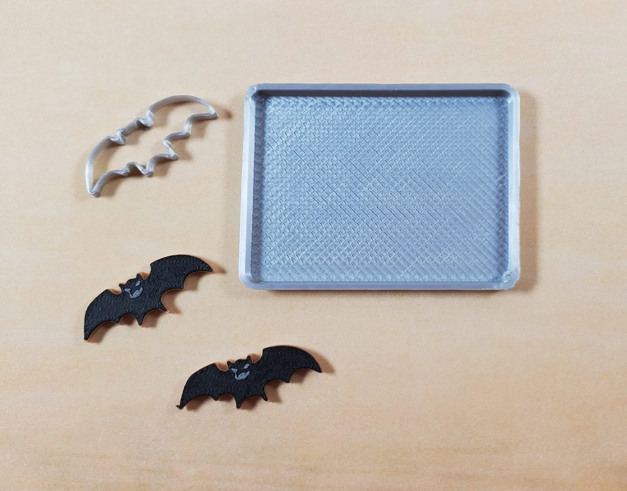 Dollhouse 2 Bat Cookies Baking Tray and Cutter 1:12 Scale Halloween Miniatures