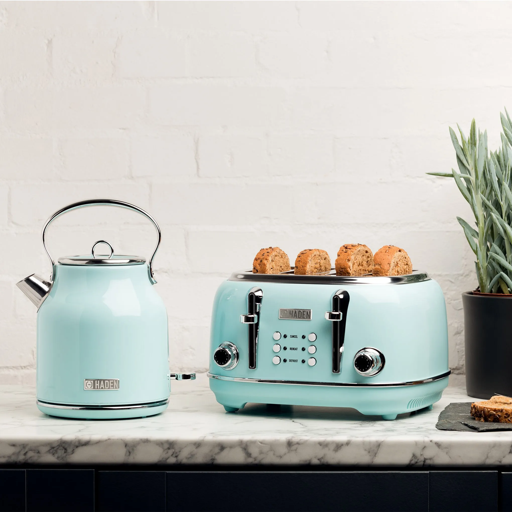 Haden Turquoise Heritage Kettle