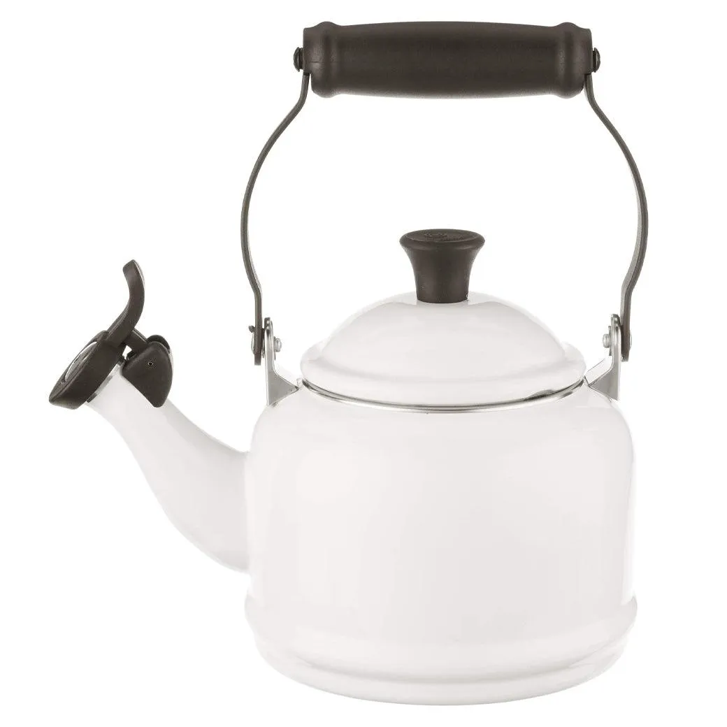 Le Creuset Demi Kettle & 2 Stoneware Mug Set