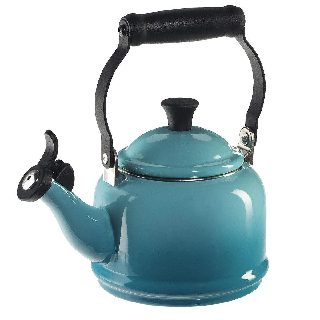 Le Creuset Demi Kettle & 2 Stoneware Mug Set