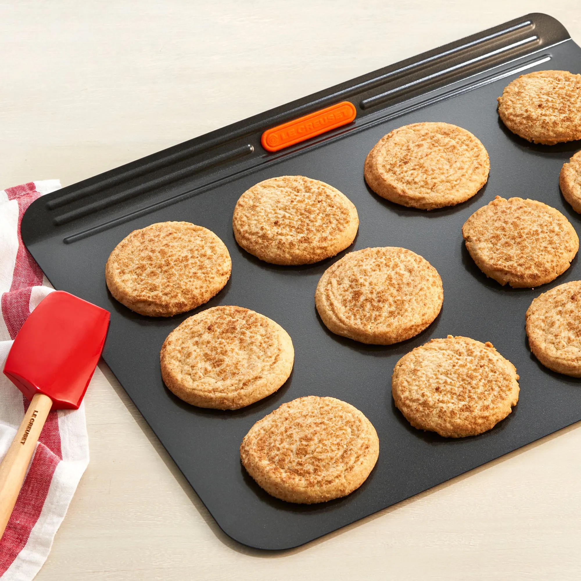 Le Creuset Toughened Non Stick Insulated Cookie Tray 38cm