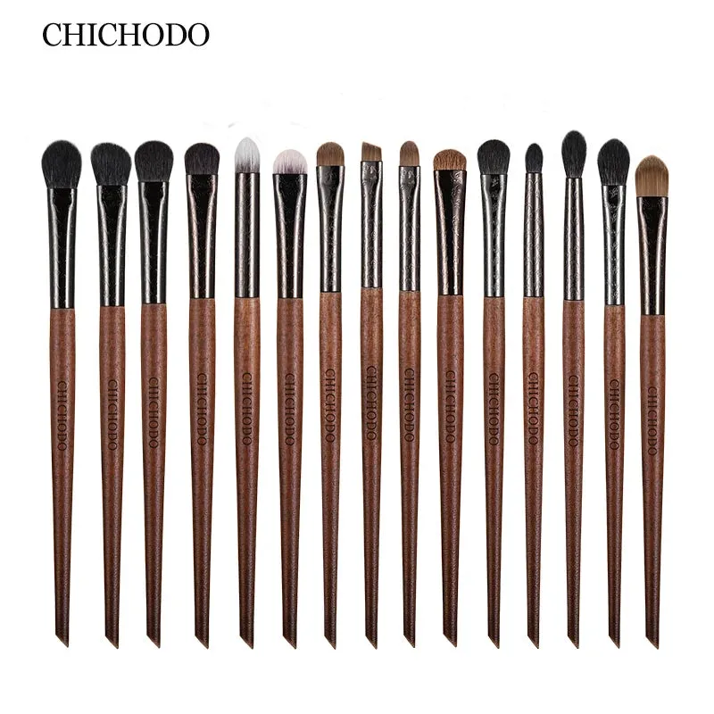 Natural & Synthetic Makeup Brushes