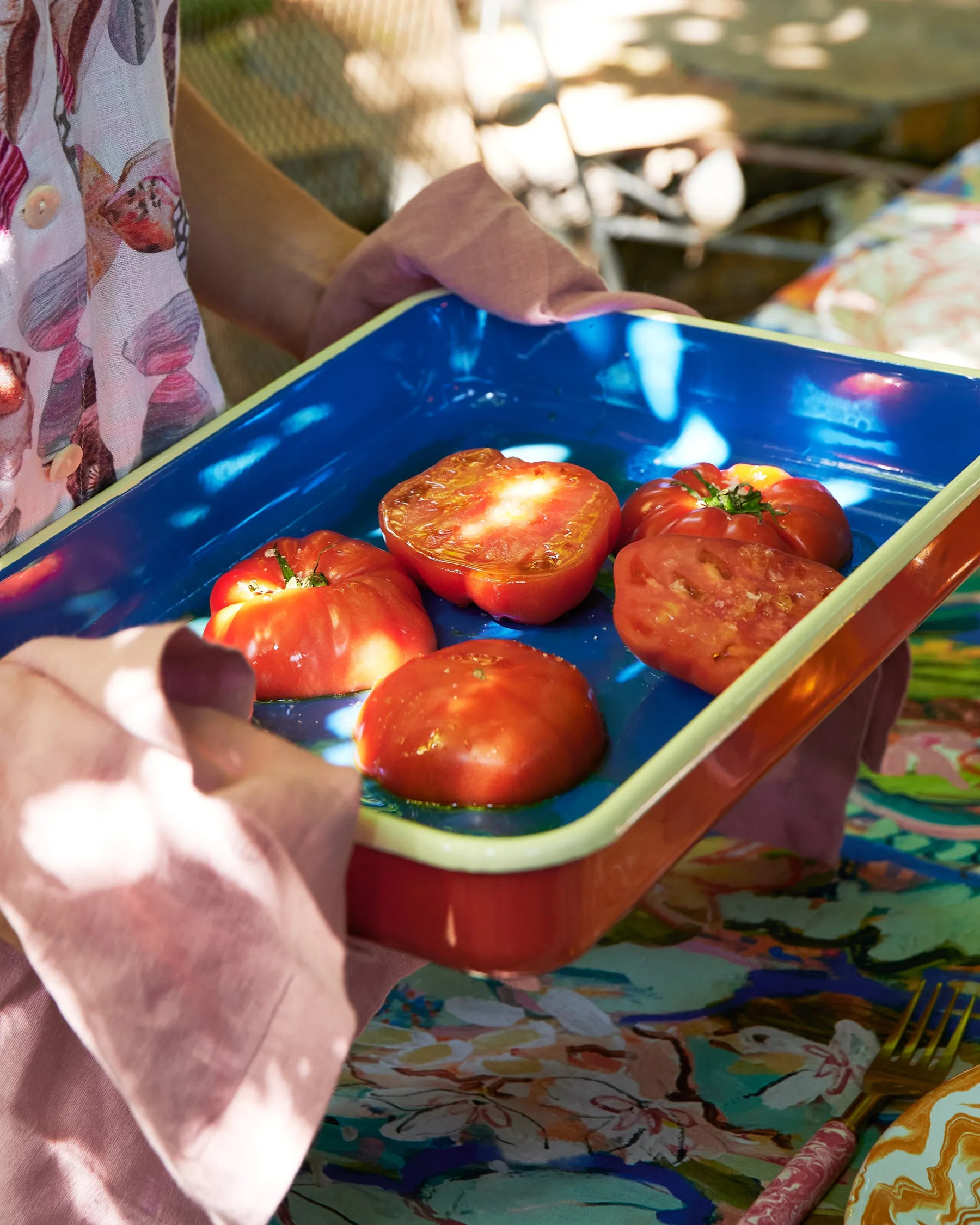 Nomad Block Colour Enamel Baking Tray