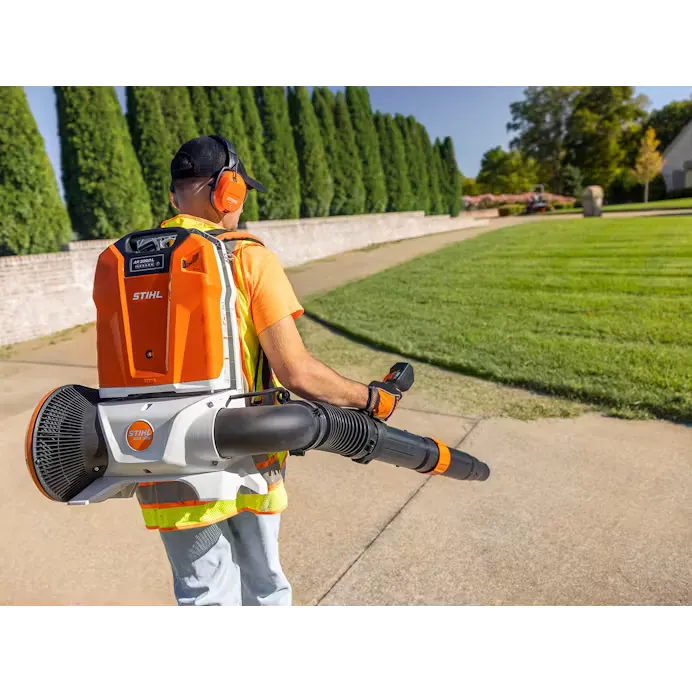 Stihl | BGA 300 Battery-Powered Blower | w/ AR 2000 L, AL 500 Charger, AP adapter & cable (BGA300-AR2000-AL500-COMBO)