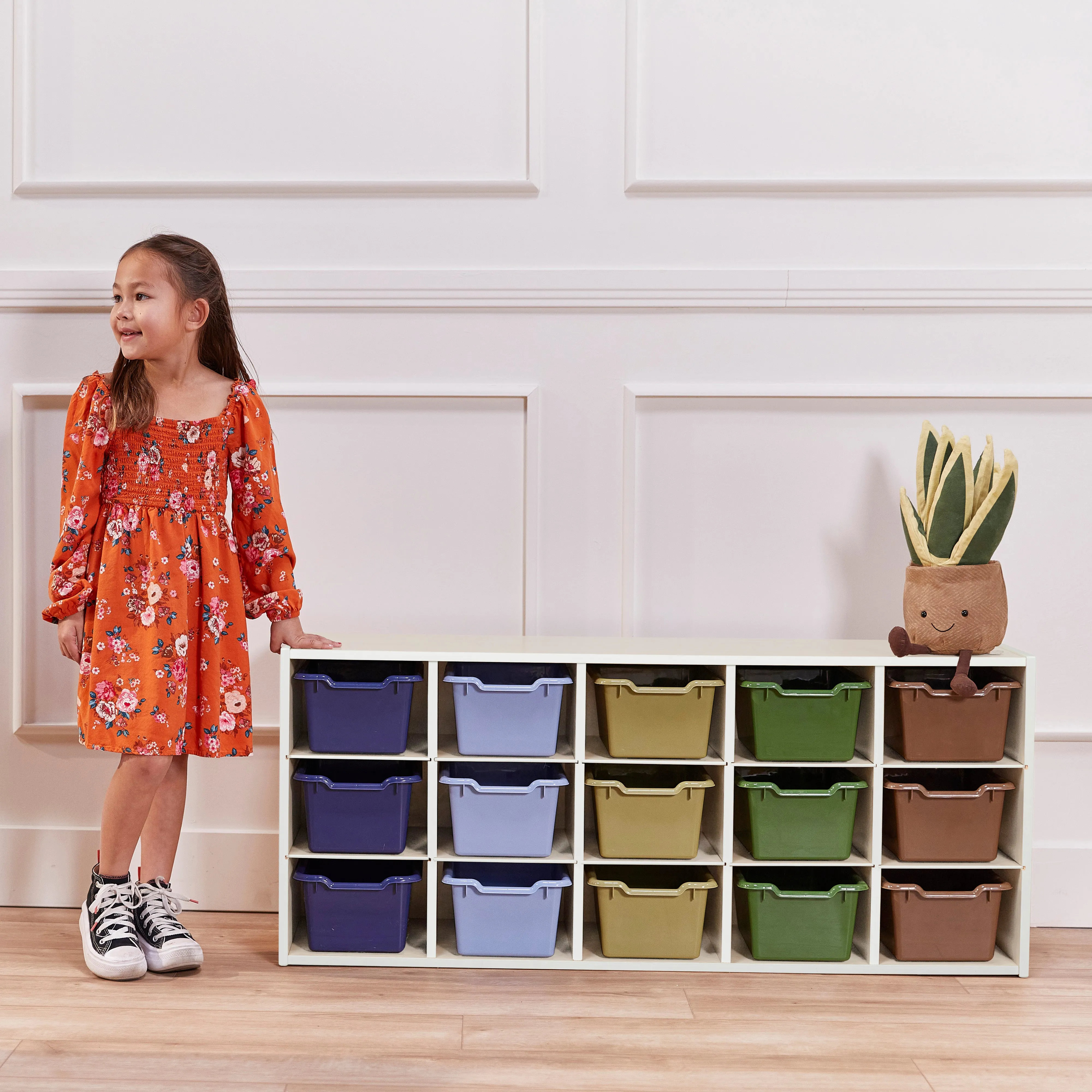 Streamline 15 Cubby Tray Cabinet with Scoop Front Storage Bins, 3x5, White Wash, Classroom Furniture